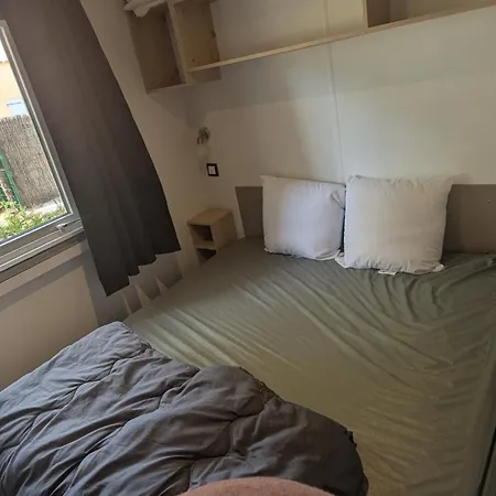 Mobil Premium 6 Personnes 4 Etoiles Marvilla Parks Toreilles مكان تخييم *